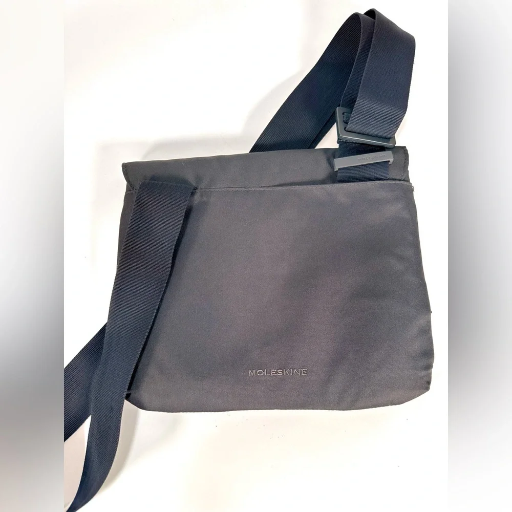 Moleskine Black Messenger/Shoulder Bag-Unisex